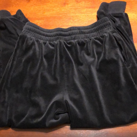 EXPRESS High Waisted Velour Joggers - Picture 4 of 6